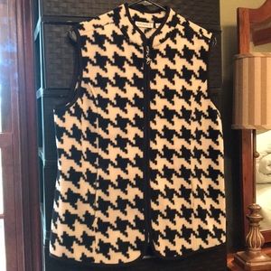 Houndstooth Fleece Vest
